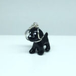 Berloque Cachorrinho Resinado Cor Preto Folheado a Prata